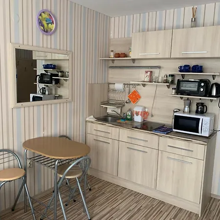 Студия С Бассейном У Моря В Г. Солнечный Берег. Apartment *